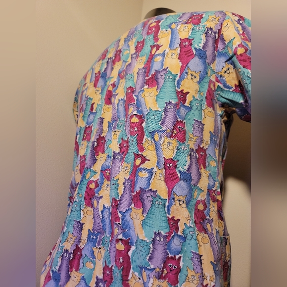 Scrub top - Picture 3 of 4